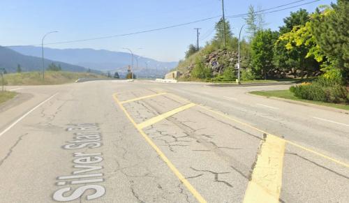 Silver Star Rd looking south at Phoenix Drive